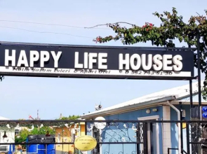 Happy Life Houses
