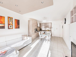 Le Corti Caterina B2 Apartment by Wonderful Italy