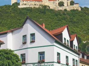 Pension Zur Neuenburg