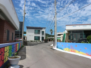 Blue Island Guesthouse - Hostel