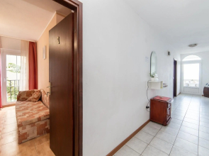 More - 60m From the sea - A3 Sime