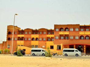 Resta Club Marina View Port Ghalib