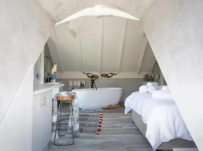 Pearl Moon Boutique Self-Catering Suites