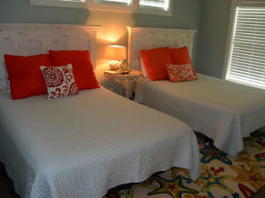 B As You Are 3 Bedrooms 3 Bathrooms Home