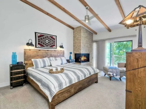 Fresh & Modern 3 BDR Just Blocks From Beach!