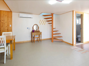 Pohang Hwajin Villa Pension