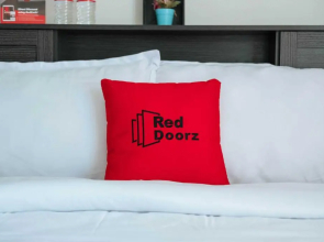 RedDoorz @ Pamaong Street