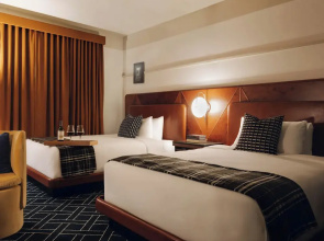 Caravan Court Hotel