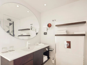 Renaissance Tel Aviv