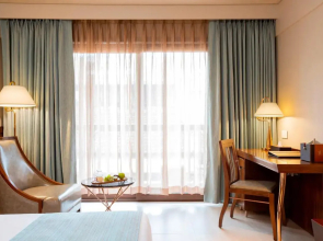 YU Hotel
