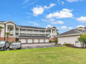 Elegant 3BR Condo- Magnolia North 101