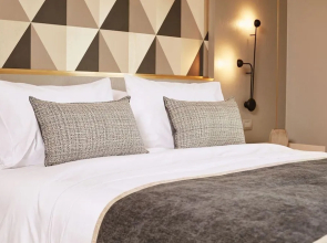 Golden Bay Hotel Boutique