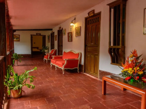 Hosteria Colonial La Cueva de Leo