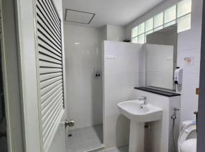 The Fifth Residence Hotel