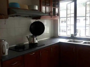 Meena's Apartment @ Prima Villa