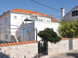 Amazing Apartment in Supetar With 3 Bedrooms and Wifi