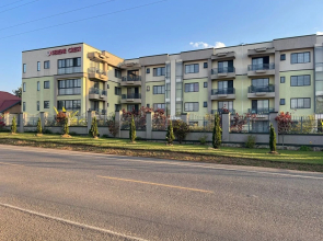 Lovely 3-bedroom Apartment Swimming Poolgym