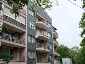 FM Luxury 1-BDR Apartment - Into the Woods