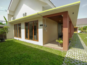 IDR Green Guest House Syariah by Reddoorz