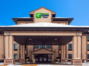 Holiday Inn Express & Suites Winner by IHG