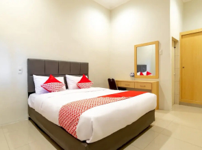 Vandolia Guest House by Reddoors