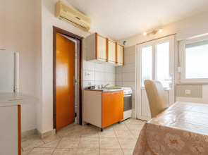 Beautiful Apartment in Vir With 2 Bedrooms and Wifi