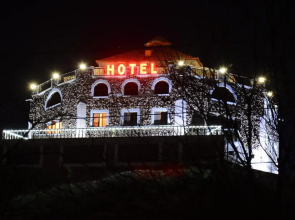 Amrots Hotel
