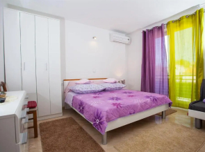 Apartment Rilka - 20m from the sea