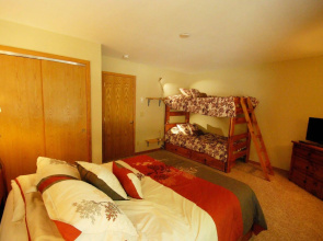 Ski Run Lodge by Key to the Rockies