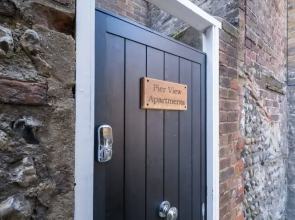 Host Stay St James Studio