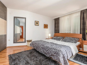 Amazing Home in Mundanije With Wifi and 3 Bedrooms