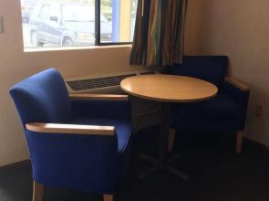 Sumner Motor Inn
