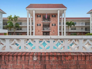 Luxe 2BR Escape Fort Lauderdale