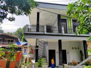 Oyo 3919 Karmila Syariah Guest House