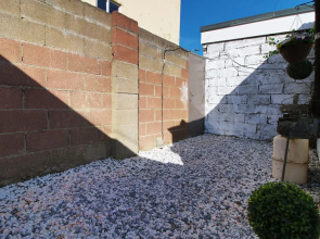 Cardiff Private Double Rooms with Shared Bathroom Wi-Fi and Free On-Street Parking