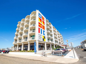 Port Royal Oceanfront Hotel