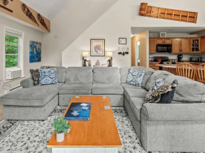 Alpine Serenity by Avantstay Beach Lake Access Theater Deck Playroom