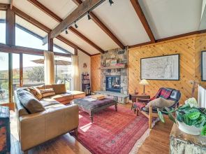 Cozy Mtn-view Chalet < 2 Mi to Windham Slopes