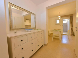 NEW 2022 FAMILY HOUSE Ruzmarin