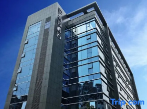 Paco Hotel (Guangzhou Baiyun Airport Liantang Metro Station)