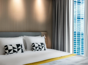 Holiday Inn Express Warsaw - The HUB by IHG