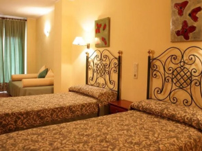 Hotel Los Arcos