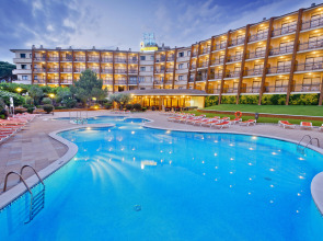 Апарт-отель GHT Tossa Park