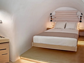 Aperto Suites - Adults Only