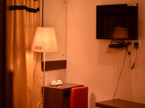 Rajnandini Hotel and Banquet