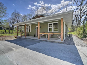 Modern Retreat w/ Deck: Walk to White River!