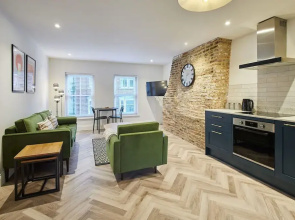 Host Stay Sea Salt Apartment