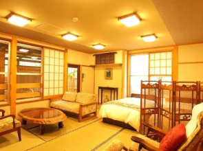 Petit Hotel C'est La Vie