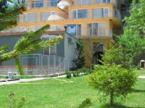 Apart Hotel "Eden"