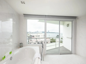 A-One The Royal Cruise Hotel Pattaya